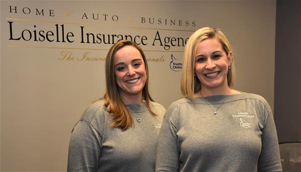 Brenda Loiselle-Marcotte L and Melanie Loiselle-Mongeon R